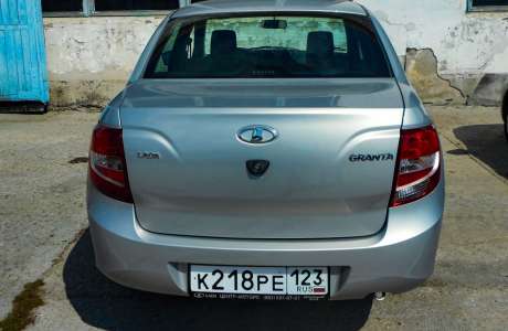 2 LADA GRANTA K218PE 123